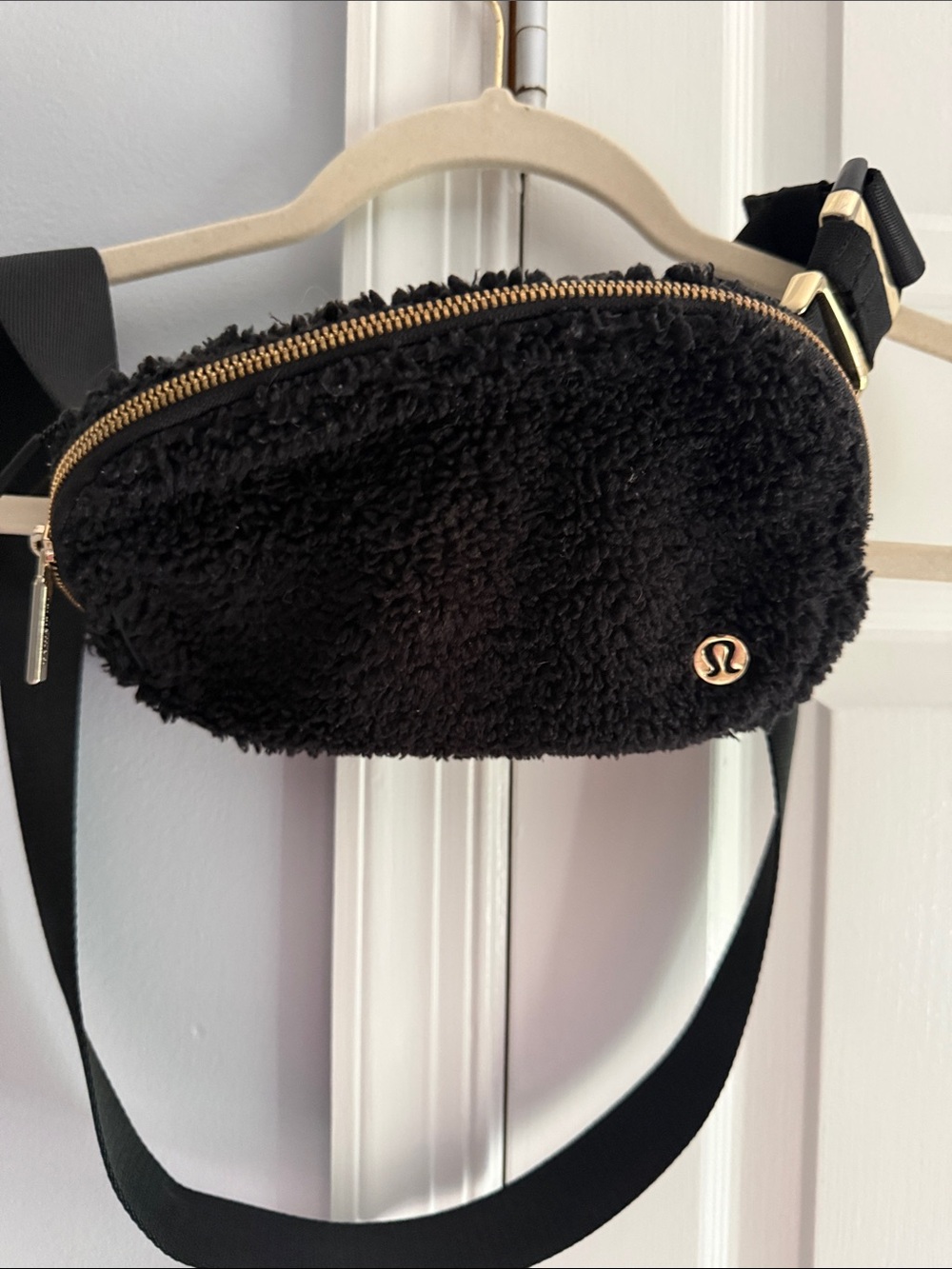 lululemon athletica Black Sherpa Crossbody Belt Bag with Gold Hardware